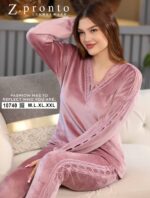⁦Winter women’s pajama set, 2 pieces⁩ - الصورة ⁦2⁩