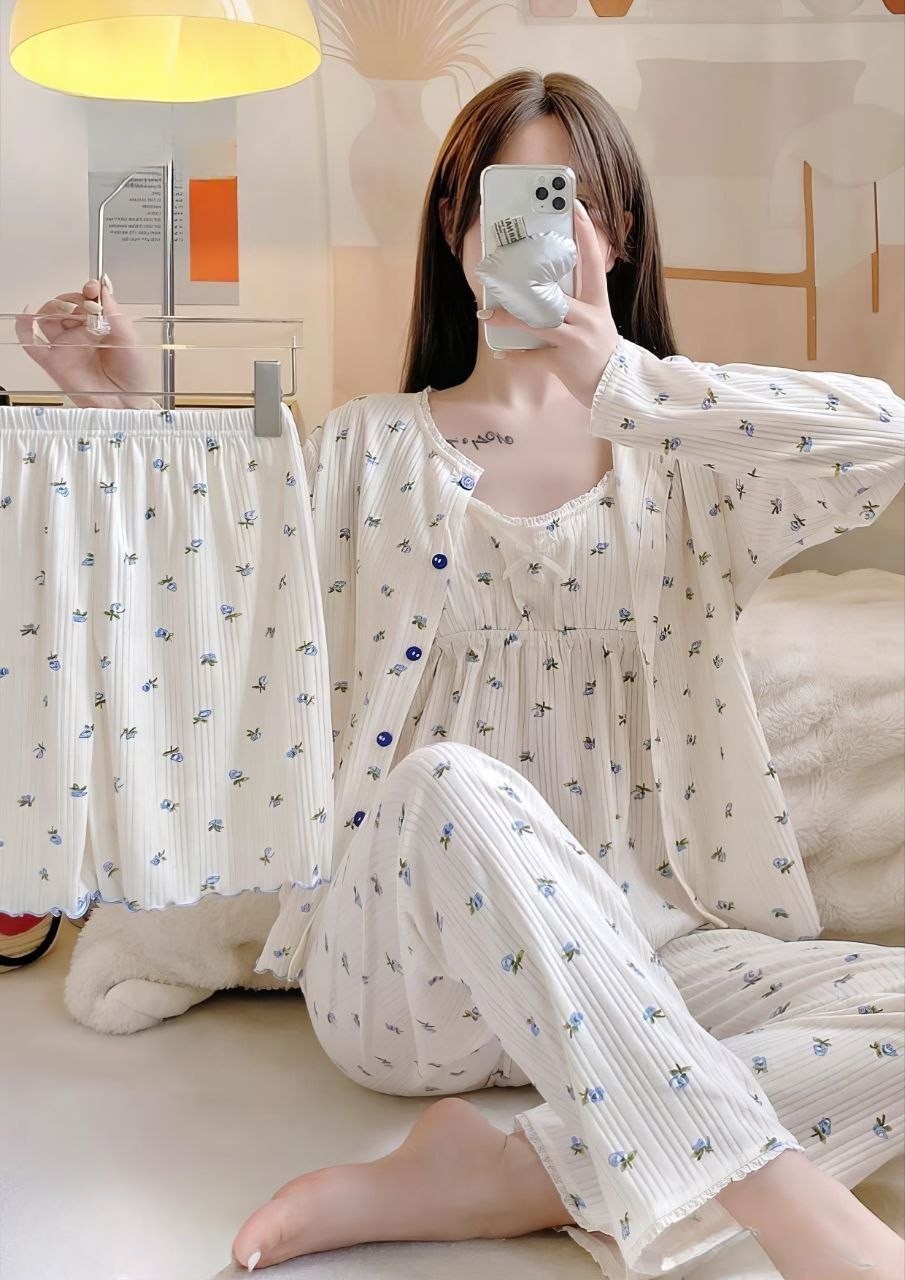 33865cf1-f2c5-4fdf-8193-aa41e2525393 Chic Pajama for Ladies - الصورة 1